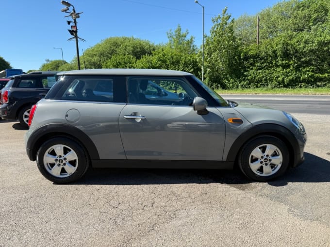 2025 Mini Hatch