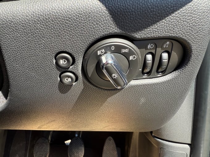 2025 Mini Hatch