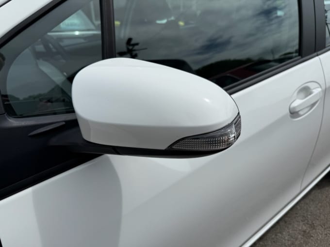 2025 Toyota Yaris