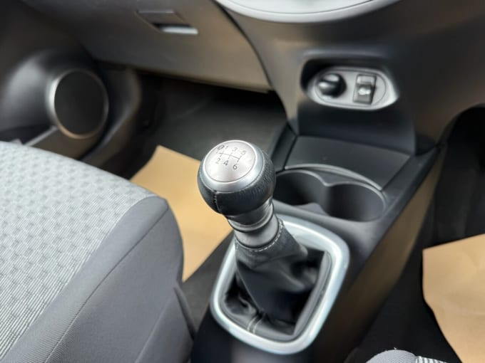 2025 Toyota Yaris