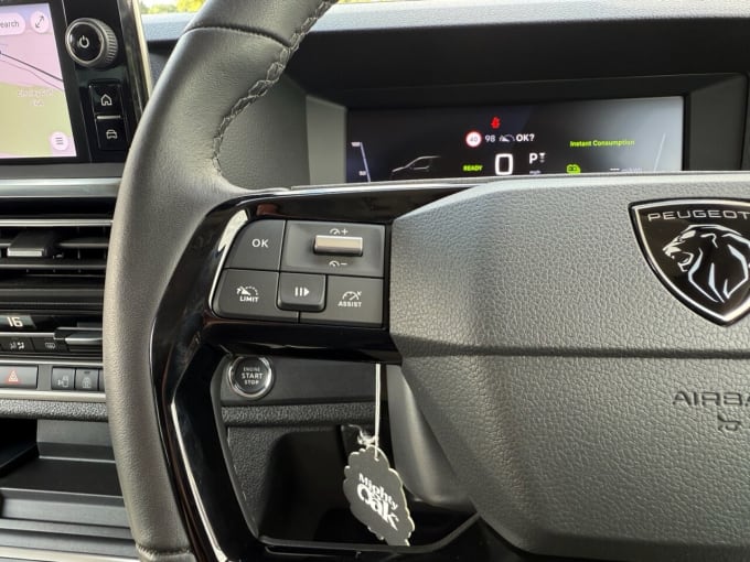 2025 Peugeot E- Traveller
