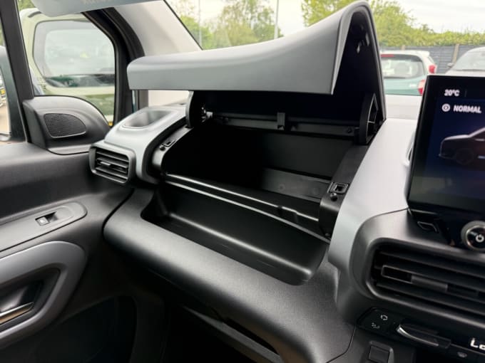 2025 Vauxhall Combo Life Electric