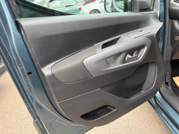 2025 Vauxhall Combo Life Electric