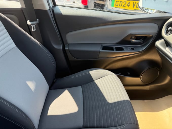 2025 Toyota Yaris