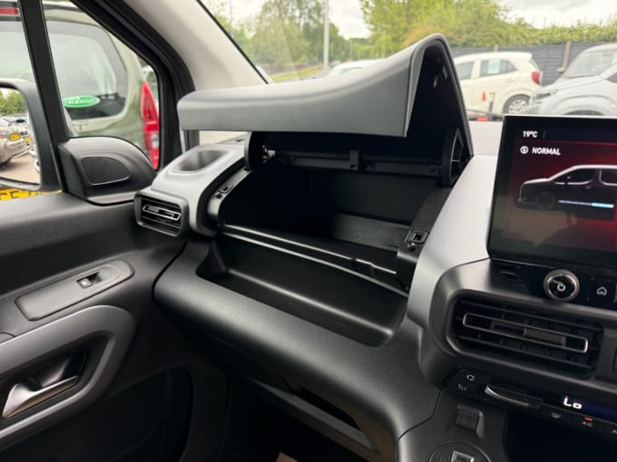 2025 Vauxhall Combo Life Electric