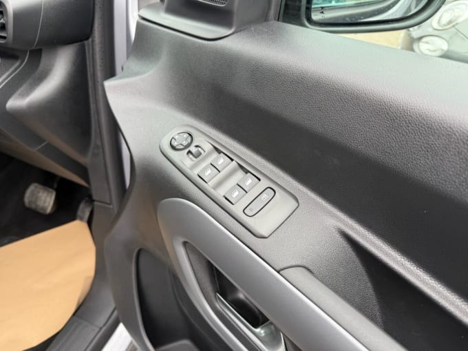 2025 Vauxhall Combo Life Electric