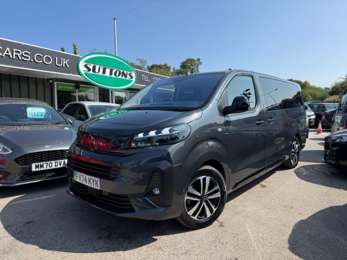2025 Peugeot E- Traveller