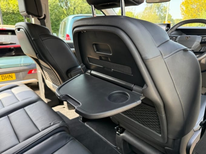 2025 Peugeot E- Traveller