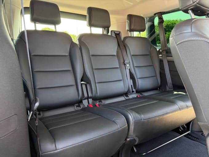 2025 Peugeot E- Traveller