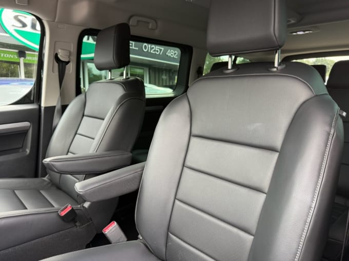 2025 Peugeot E- Traveller