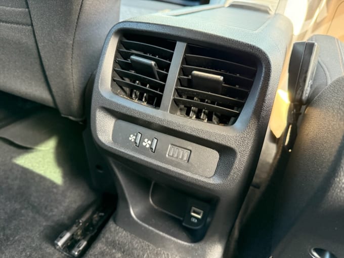 2025 Peugeot E-rifter