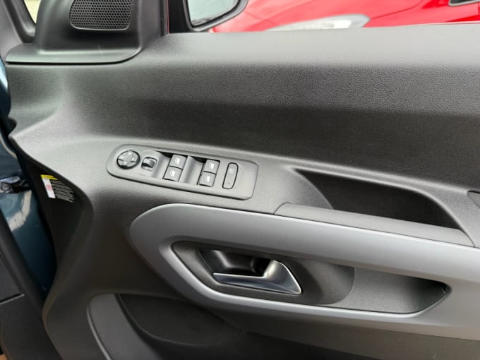 2025 Vauxhall Combo Life Electric
