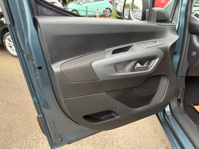 2025 Vauxhall Combo Life Electric