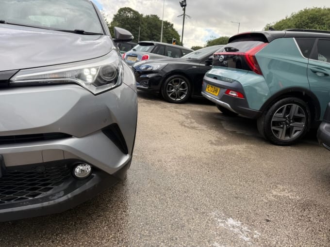 2025 Toyota C-hr