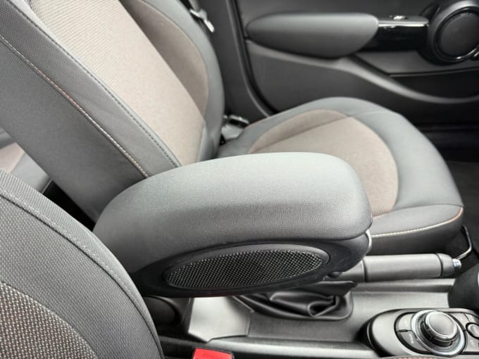 2025 Mini Hatch
