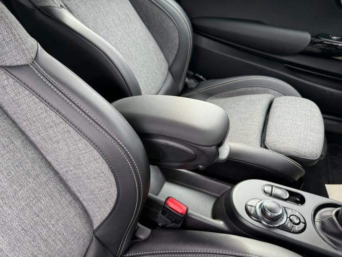2025 Mini Electric Hatch