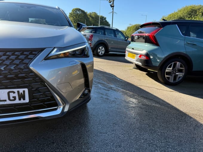 2025 Lexus Ux