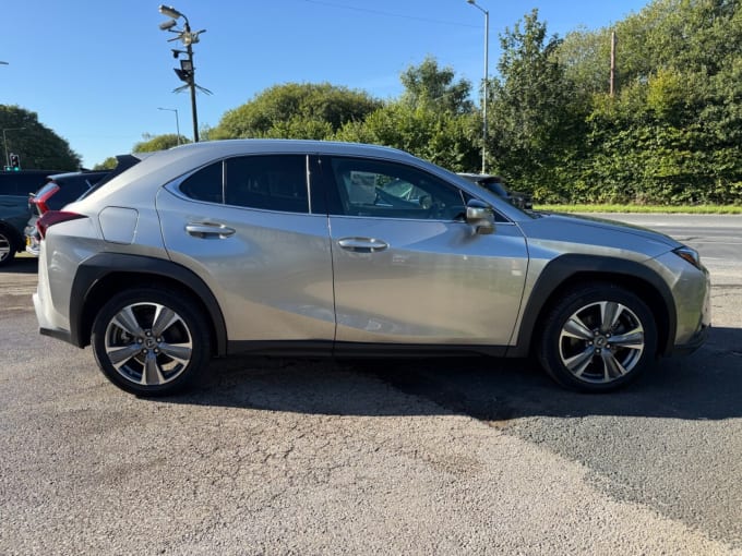 2025 Lexus Ux