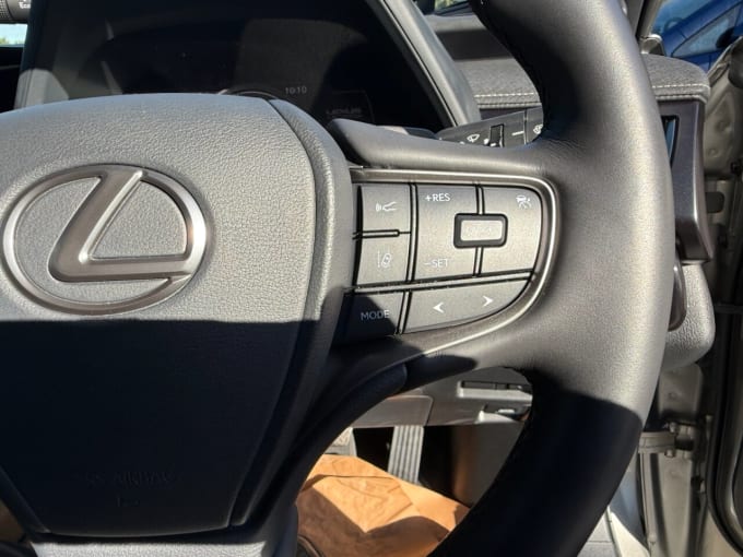 2025 Lexus Ux