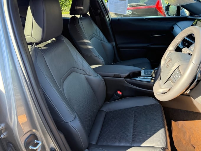 2025 Lexus Ux