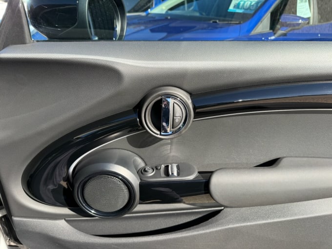 2023 Mini Electric Hatch