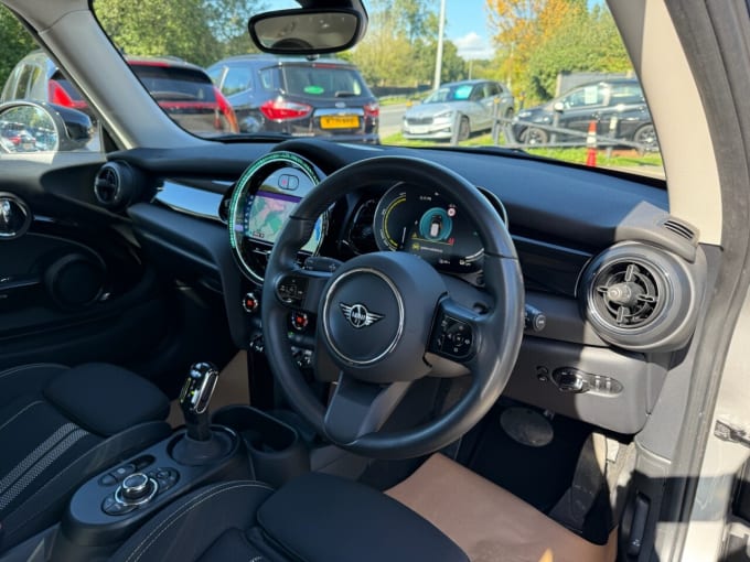 2023 Mini Electric Hatch