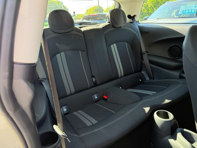 2023 Mini Electric Hatch