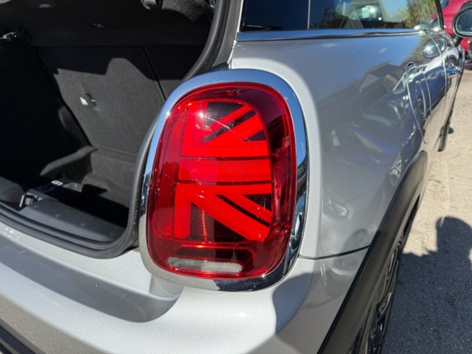 2023 Mini Electric Hatch