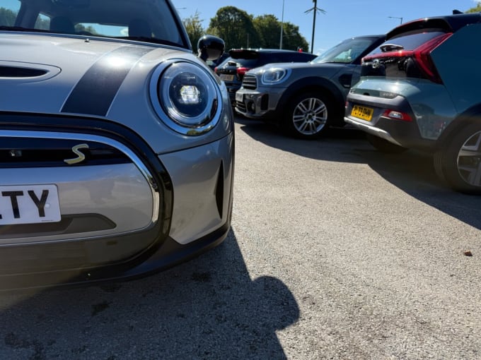2023 Mini Electric Hatch