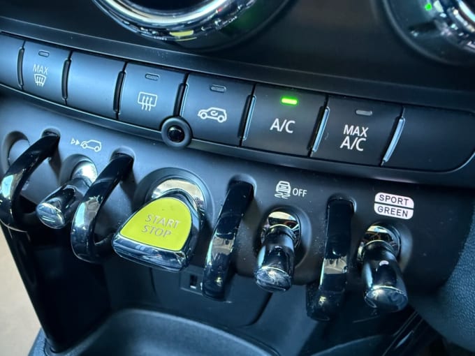 2023 Mini Electric Hatch