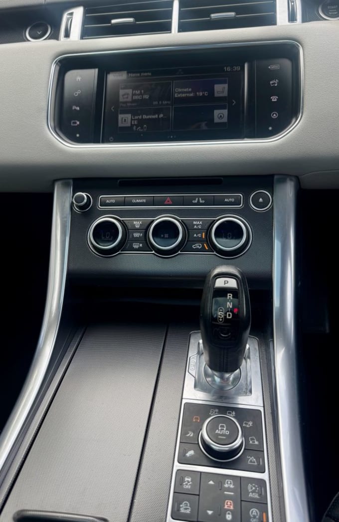 2025 Land Rover Range Rover Sport