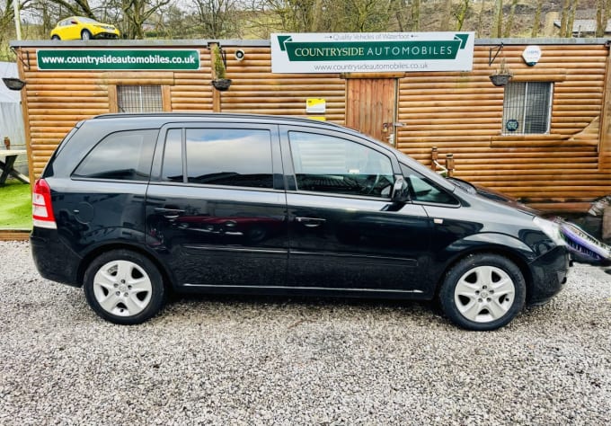 2025 Vauxhall Zafira