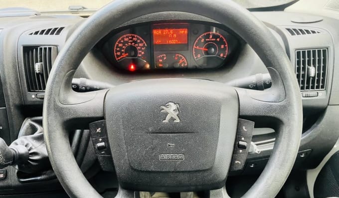 2025 Peugeot Boxer