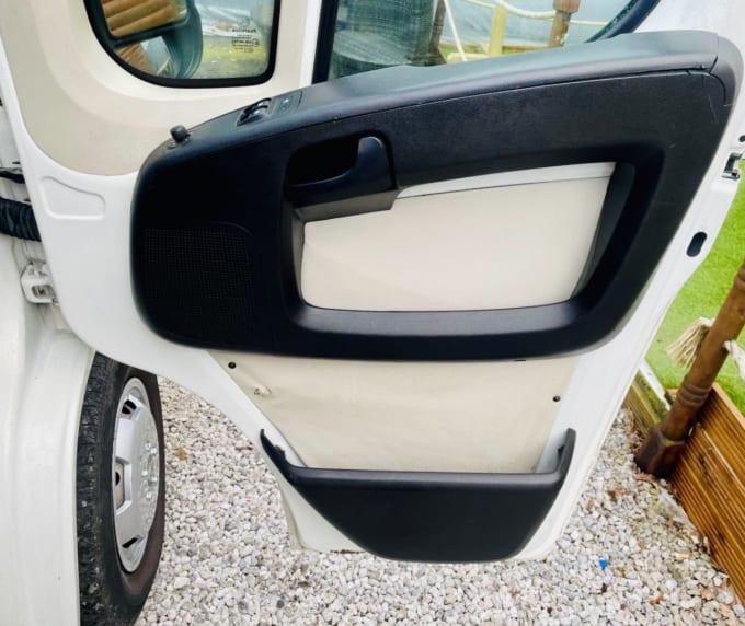 2025 Peugeot Boxer