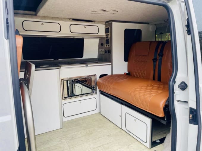 2025 Volkswagen Transporter