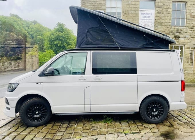 2025 Volkswagen Transporter