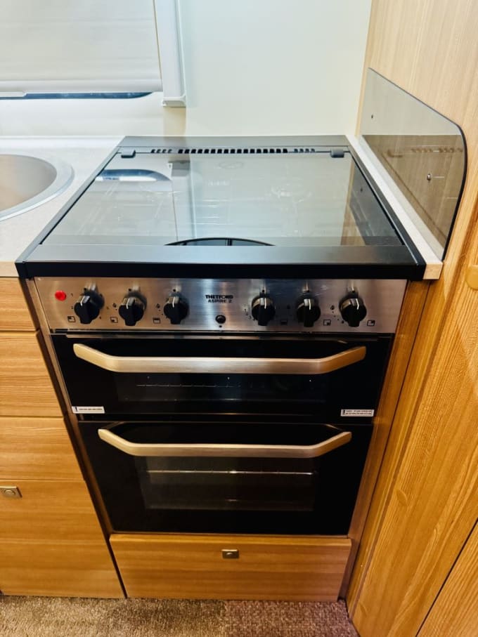 2025 Compass Corona 462