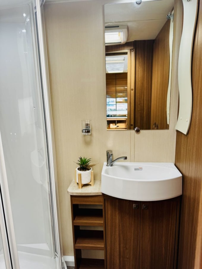2025 Compass Corona 462