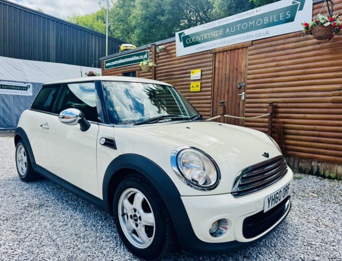 2025 Mini Hatch