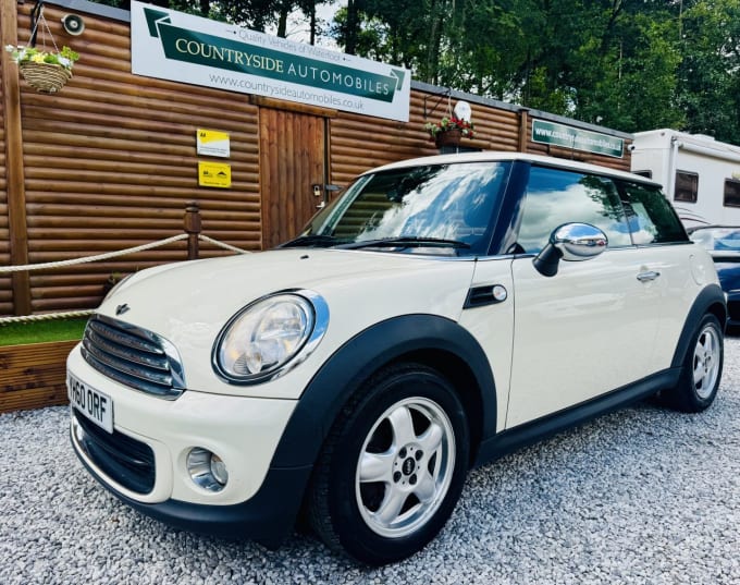 2025 Mini Hatch