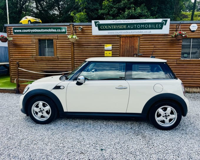 2025 Mini Hatch