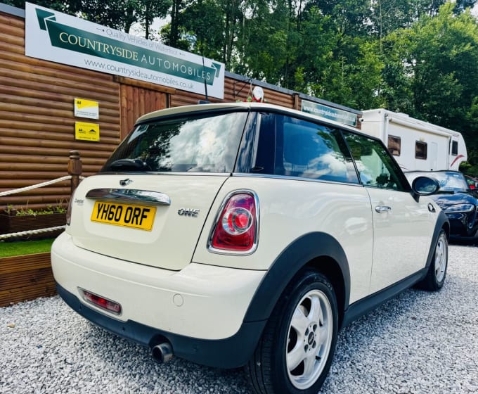 2025 Mini Hatch