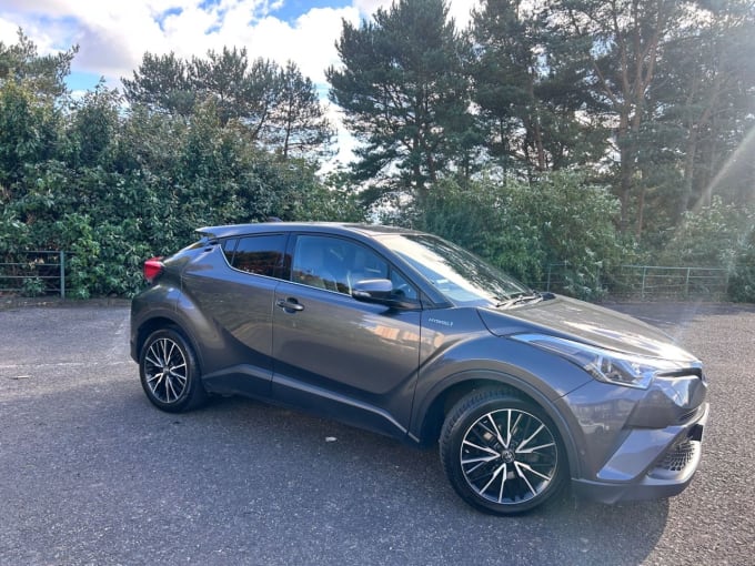 2024 Toyota C-hr