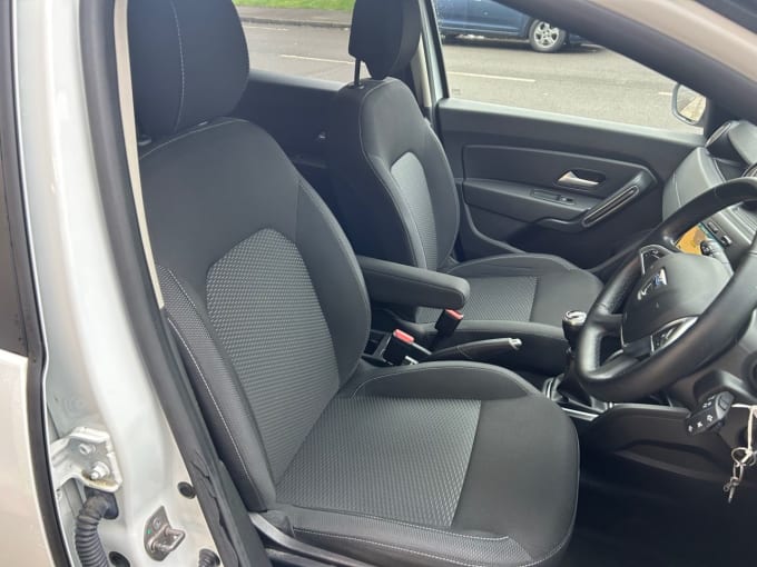 2025 Dacia Duster