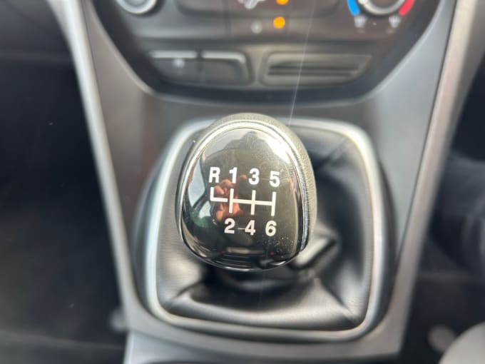 2025 Ford C-max