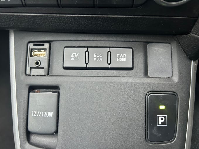 2025 Toyota Auris