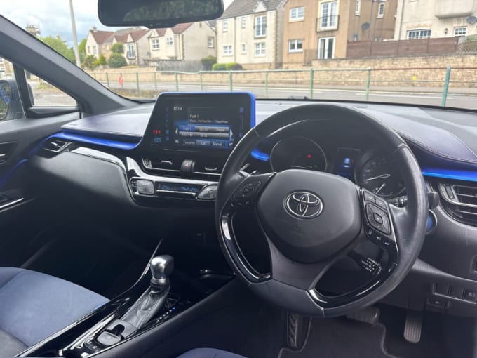 2025 Toyota C-hr