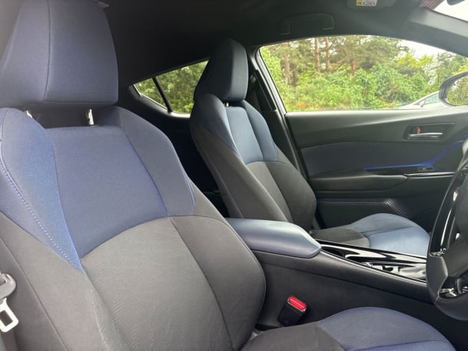 2025 Toyota C-hr