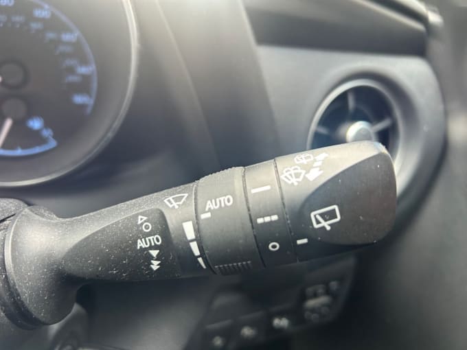2025 Toyota Auris