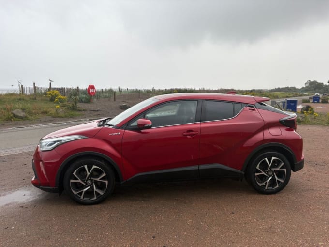 2025 Toyota C-hr